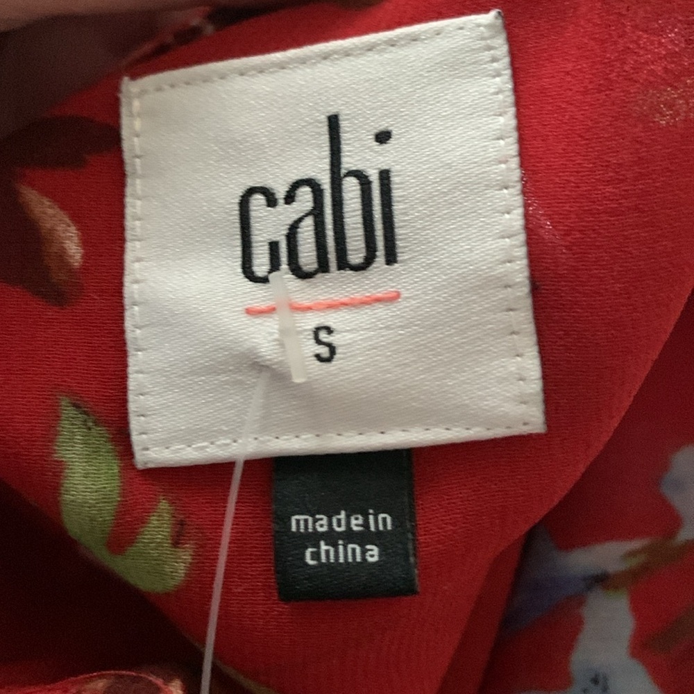 Cabi 3590 Devoted Blouse Red Floral Bell Sleeve Size S - Picture 6 of 9